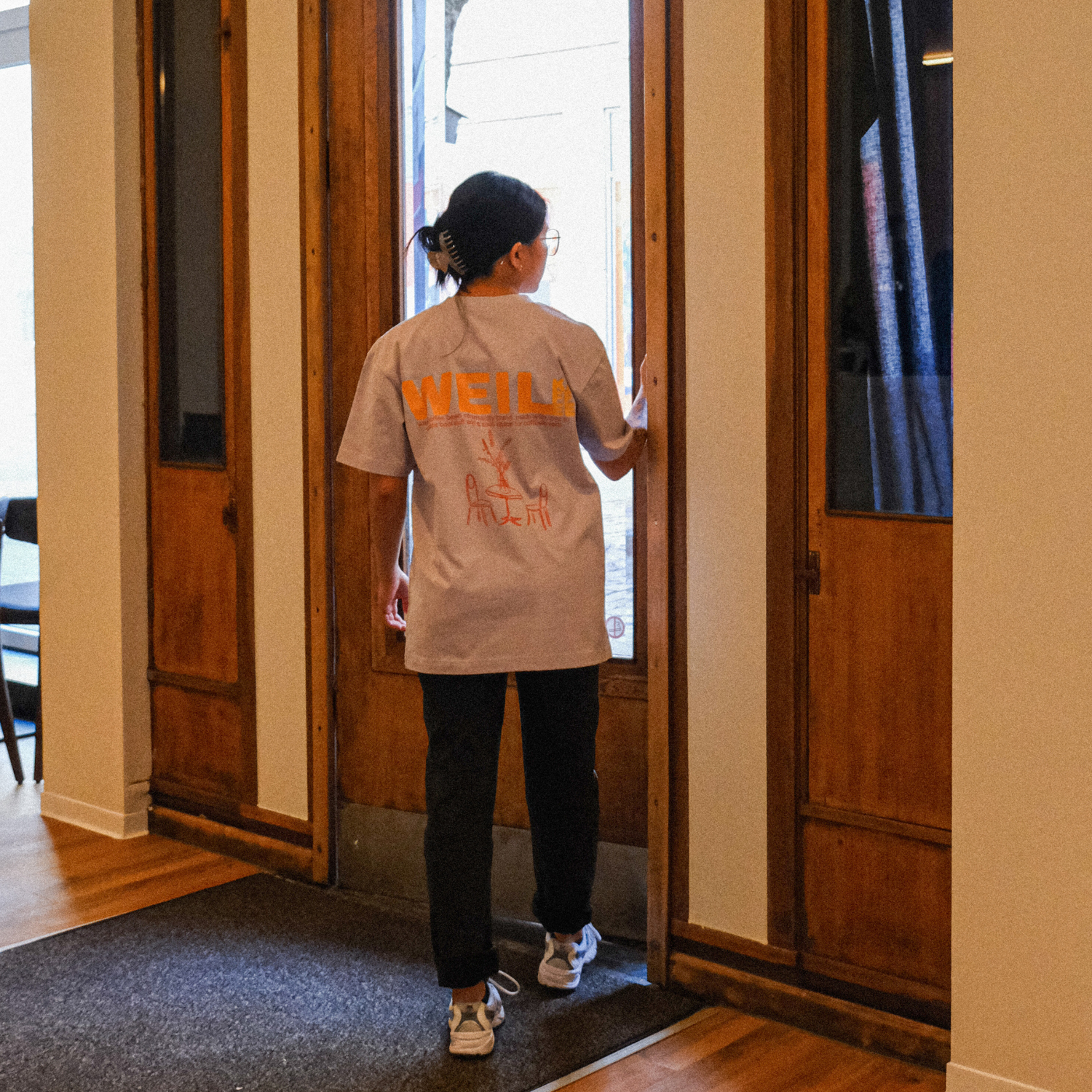 Unisex Oversize Shirt Weil Kaffee (yellow version)&quot;&quot;