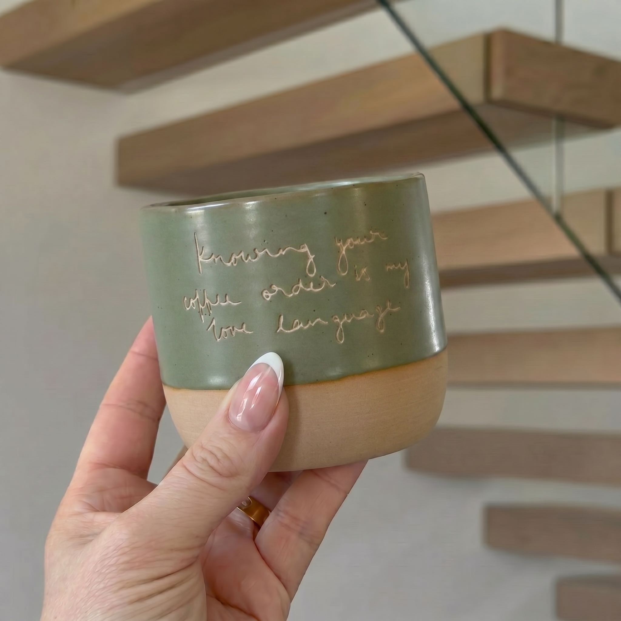 "Coffee Order" - Handgezeichnete Keramiktasse